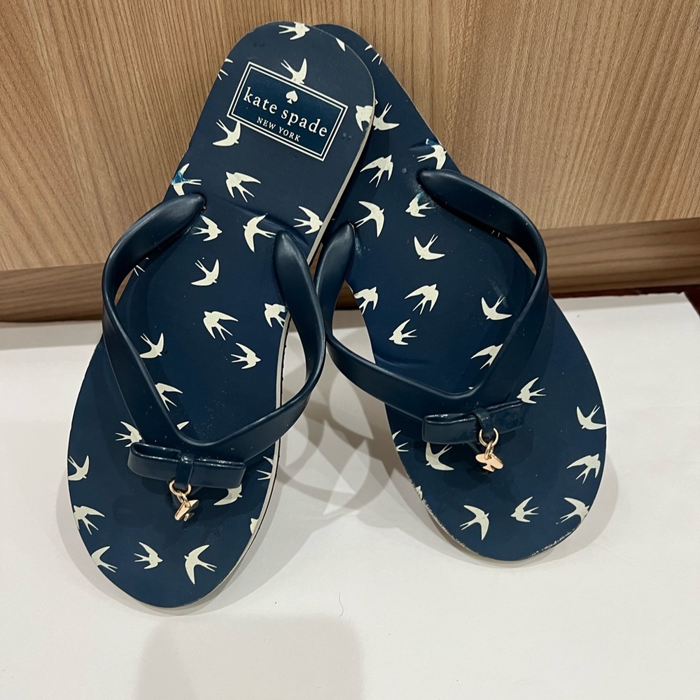 Kate Spade Nova Bird Swallows Navy Flip Flop 5